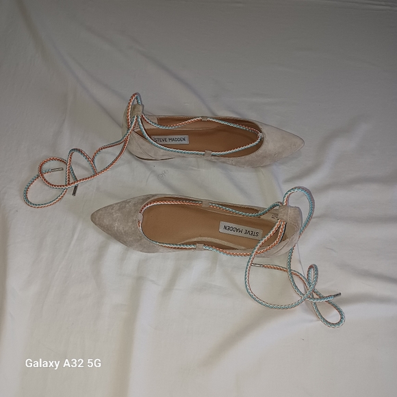 STEVE MADDEN EMILIE TAN SUEDE LEATHER POINTED TOE LACE UP FLATS SIZE 7.5 - Picture 3 of 7